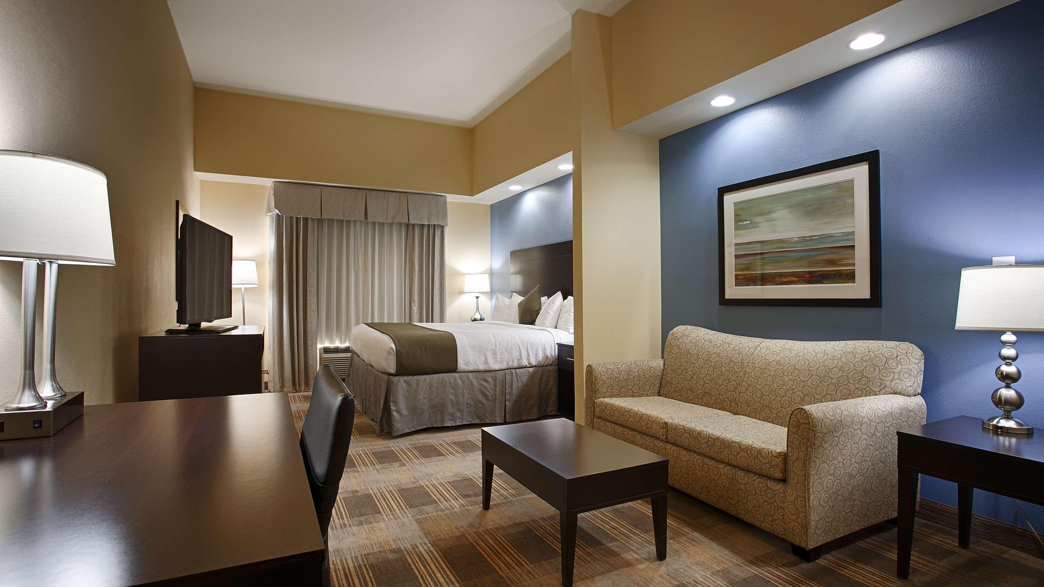 Best Western Plus Fort Worth Forest Hill Inn & Suites Exterior photo